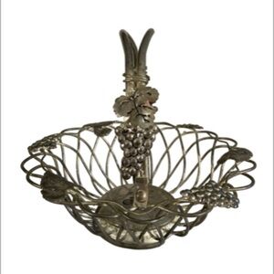 Vintage Godinger Silver Art GSA Silver-Plate Grape Leaf Design Fruit Basket‎ MCM